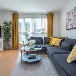 https://charming-2-bed-flat-in-victoria-park-stratford.brighton-hotels-england.com